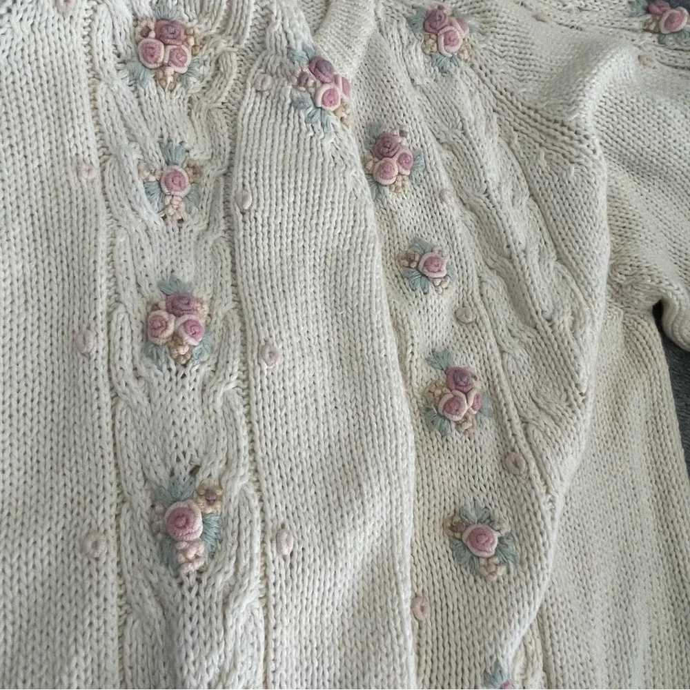 Vintage Margules Cottagecore Cream Cardigan with Floral Accents Size Large - Picture 10 of 10